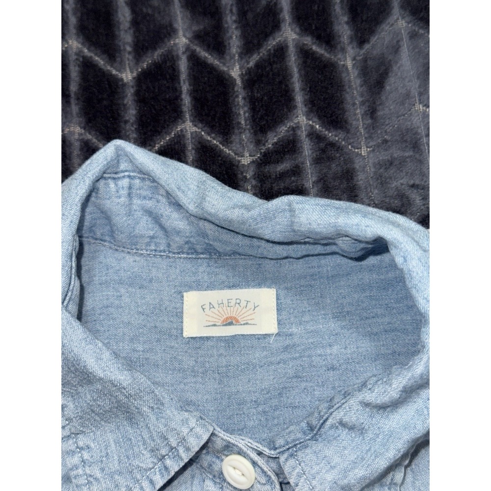 Faherty Mens Blue Chambray Denim Tencel Linen Button Down Pocket Shirt Size S - Picture 3 of 8